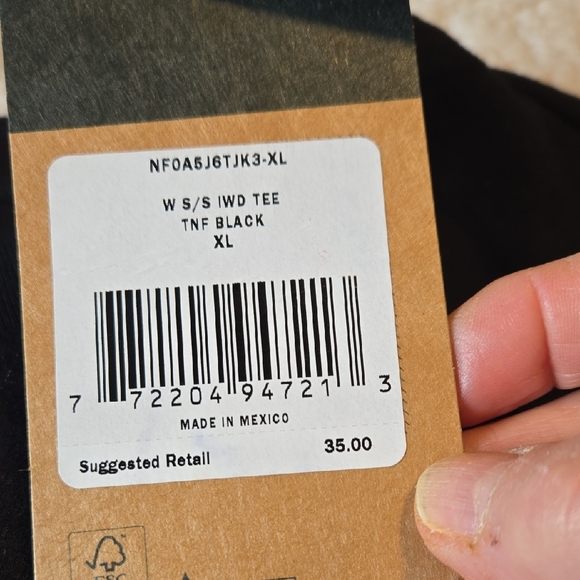 The North Face Womens Black Logo Tee - Picture 5 of 9